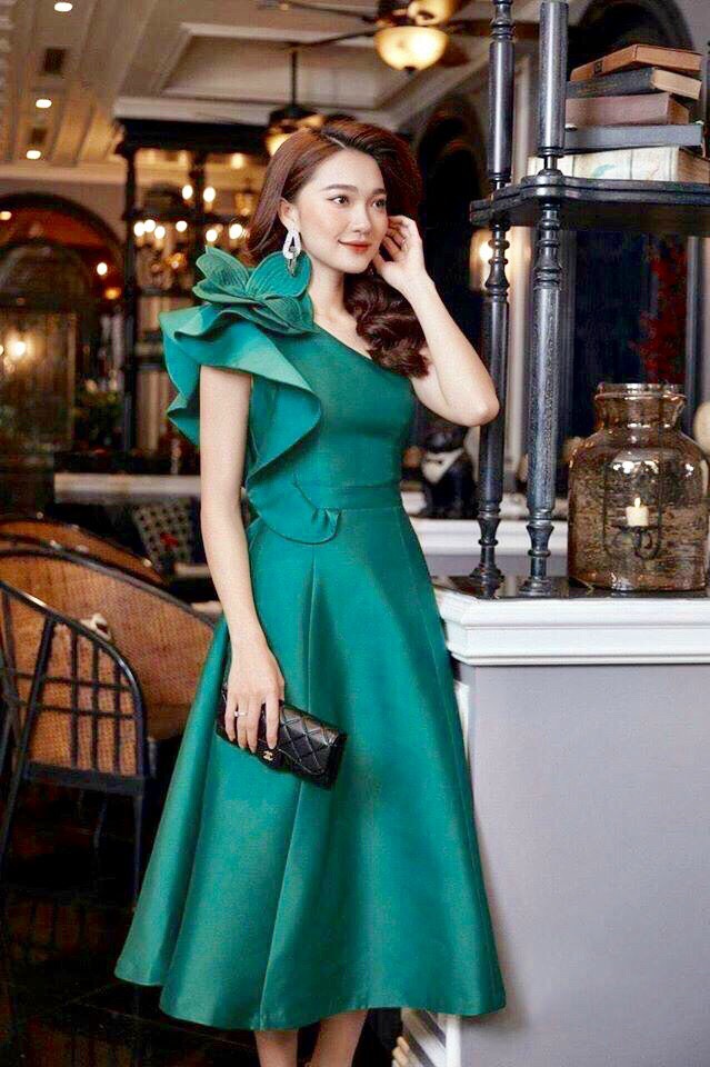 Dầm Xòe Hoa Vai - D644
